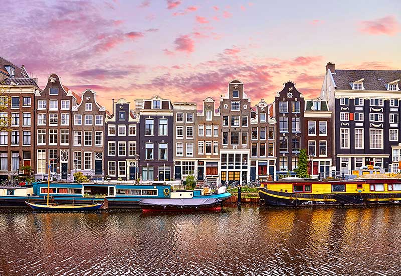 阿姆斯特丹 waterfront with boats