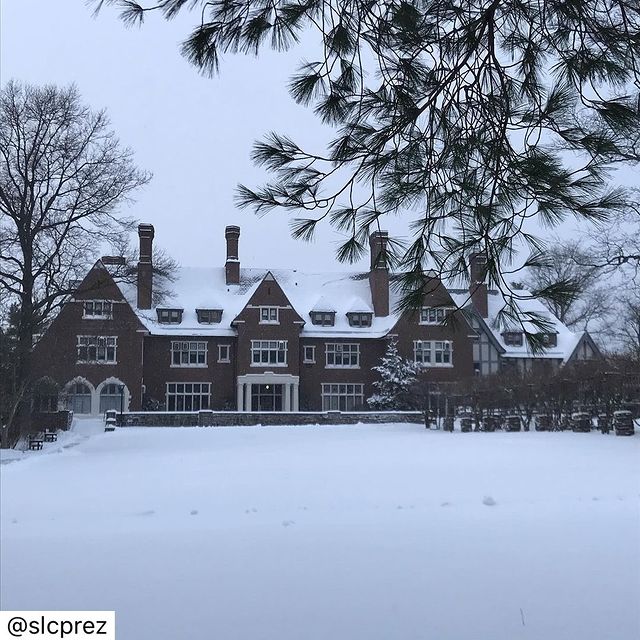 It snowed a little bit... 📷: @slcprez #Sarahlawrencetogether #westchester