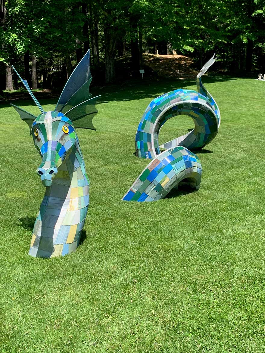 Dragon sculpture