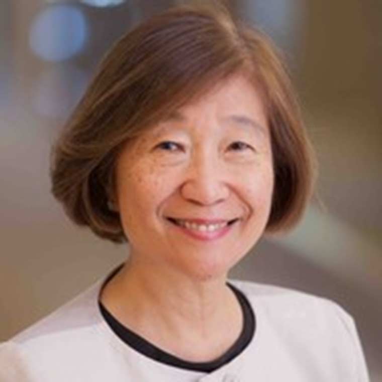 headshot  of Carmen Chang