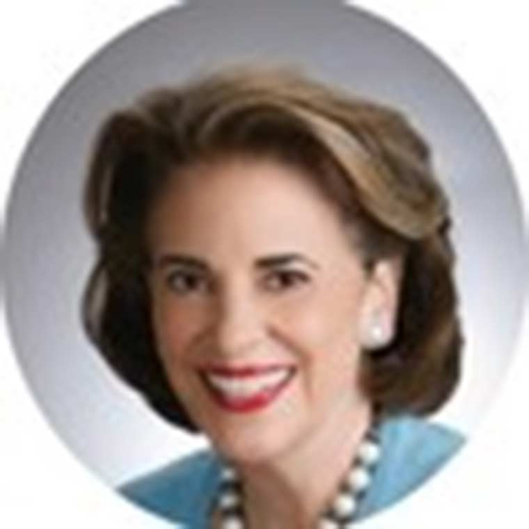 headshot of Lois Farfel Stark
