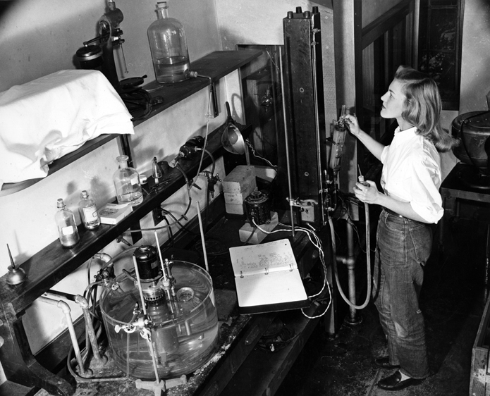  Unidentified student in a science laboratory, mid-1940s. Photograph by Francis E. Falkenbury, Jr. Courtesy of the Sarah Lawrence College Archives..