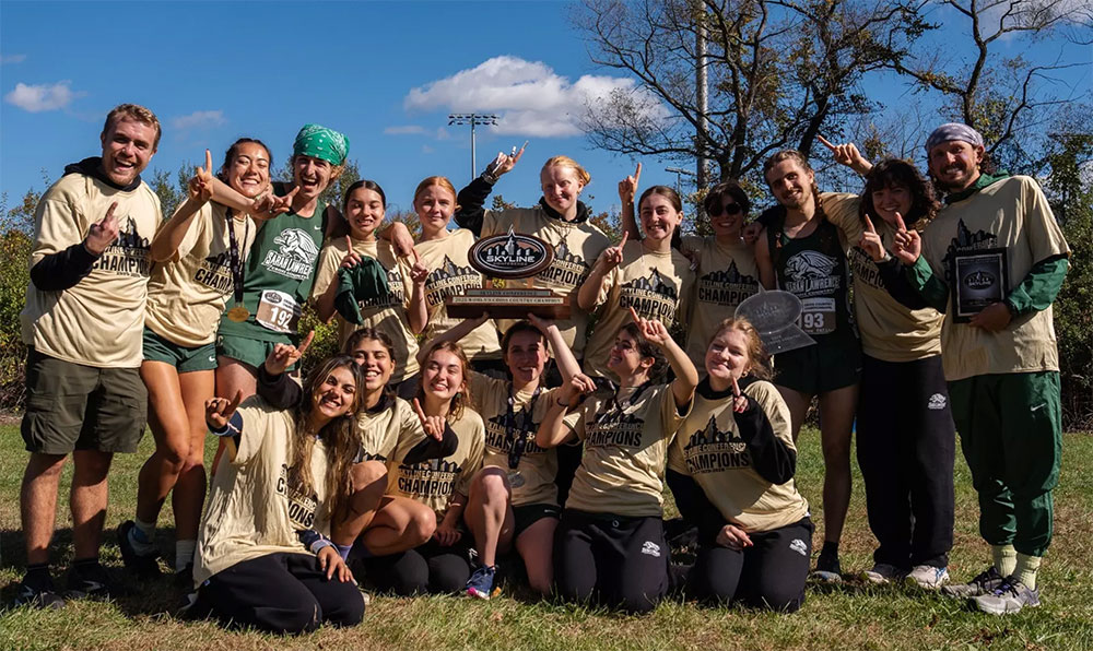 Group photo of women's cross country team
