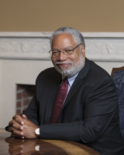 Lonnie Bunch