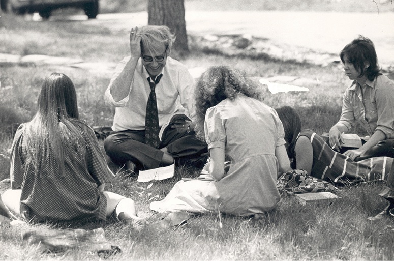 Ilja teaching outside with students (archival image)