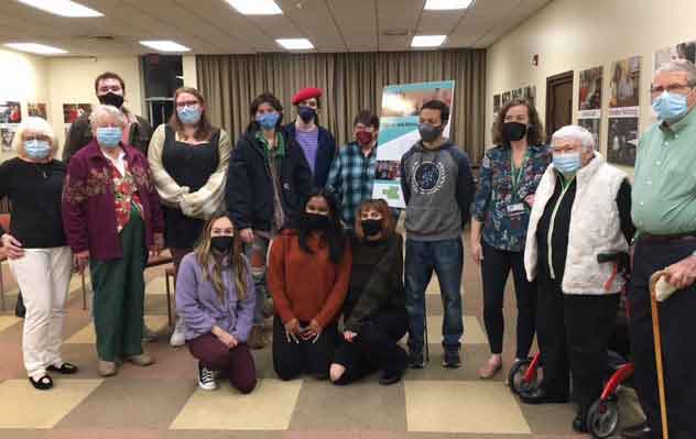 Students with residents of Wartburg